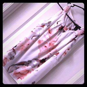 Silk sleeveless shell fir suit or summer attire
